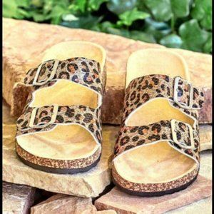 NWT Size 9 M Women"s Sandals Leopard Print
